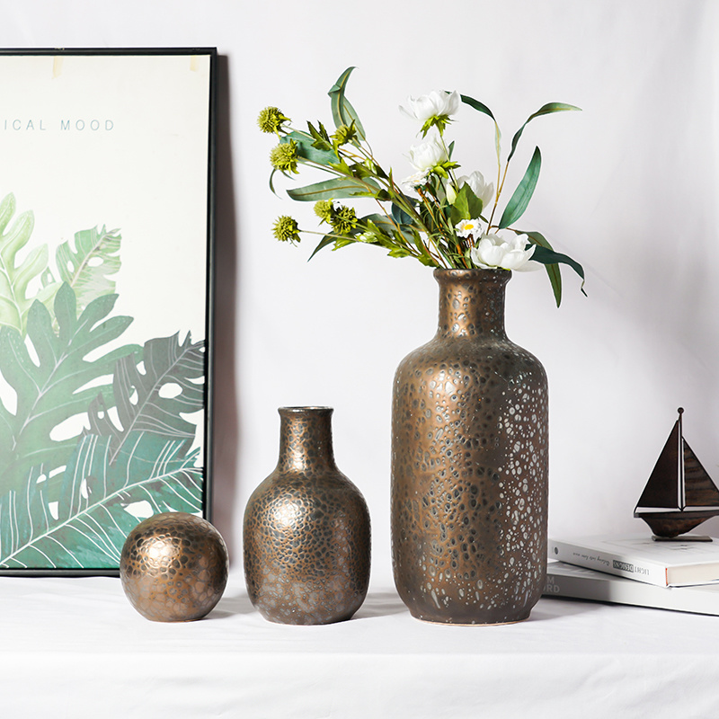 金(jīn)屬花(huā)瓶